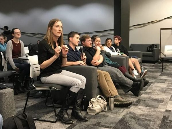 Connect with the Deaf Community